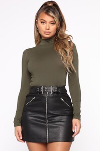 10-25-19_Studio_3_DV_LE_10-46-58_19__JT36409L_Olive_P_0615_JK.jpg