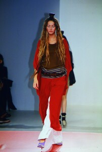 100721457_jean-paul-gaultier-ss-1999(3).thumb.jpg.2eaeb250123dfda00d358b343b5d0a8e.jpg