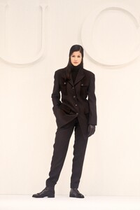 1023901862_Gucci1993WomenRTW81.thumb.jpg.43a47694d6d720a10863341d5e8643ce.jpg