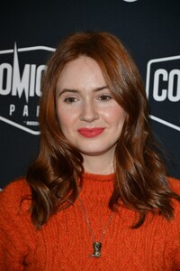       gil281019BZNimage110.jpg