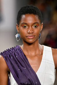 1058684603_NicoleMillerRunwaySeptember2019NewYorkOxeiOMNxIVMx.thumb.jpg.494c8c83ebd6e7905af657f6b5f86a25.jpg