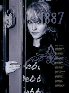 prg_AleksandraEgorova_it Elle 10 01-08.jpg