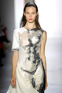 1120950917_ParsonsMFARunwaySeptember2019NewYorkVzyIOk9NQWQx.thumb.jpg.1013837c6998e7e2fd374cb65806dc6c.jpg