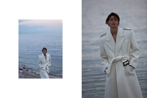 1136735234_www.lundlund.com-vogue-spain10.thumb.jpg.ff123064367298cff7cf03e995004132.jpg