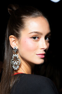 1190647037_TadashiShojiSpring2020BackstageWVlJ6mjVbuWx.thumb.jpg.a587423c6f4372c5dc2015bc78670c31.jpg