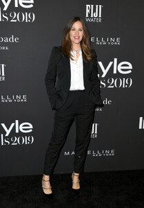 Jennifer+Garner+2019+InStyle+Awards+Arrivals+ljAU0_1HXgxx.jpg