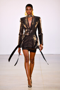 1198698987_VictoriaHayesSpringSummer2020RunwaycRBEIHA465qx.thumb.jpg.6d2ca8d79ce5b972770ff05928ad0b05.jpg