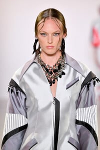 1198797853_VictoriaHayesSpringSummer2020RunwayBAaNCkUn2v6x.thumb.jpg.41c7fb016f1071505866f61e97bb4fa1.jpg