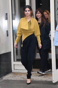        sel291019BZNimage12.jpg