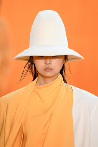 1246660613_SallyLaPointeRunwaySeptember2019NewYorkO9jwk8lYcExx.thumb.jpg.ce3dc2b5948cc1b821f00232b1da4b2f.jpg