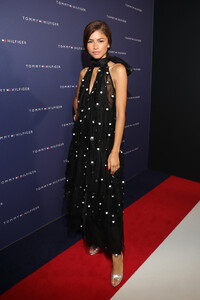 Zendaya+Coleman+Tommy+Hilfiger+VIP+Dinner+ytGjC0glKIBx.jpg