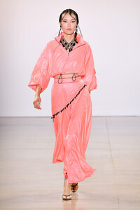 1399108414_VictoriaHayesSpringSummer2020RunwayLdPoQSWwu6nx.thumb.jpg.ff4246dffe954c5d6ce0798f4dffad11.jpg