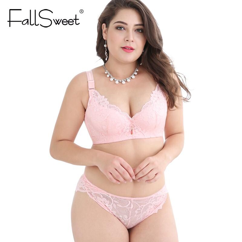 Who is this hot lingerie model