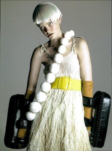 vogue it - 2006 05 - a charming blend - 05.jpg
