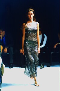 1458641882_philosophy-di-alberta-ferretti-ss-1998(3).thumb.jpg.1631c07b6ef3e20c4a0bf5063cc7c825.jpg