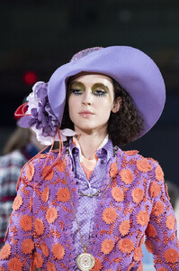 1477704741_MarcJacobsSpring2020Details3b1IHiY8yHLx.thumb.jpg.e935266a57ddfd9227fe1b6c506fde2e.jpg