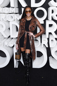 Winnie+Harlow+Nordstrom+NYC+Flagship+Opening+QGvdjYolTgtx.jpg