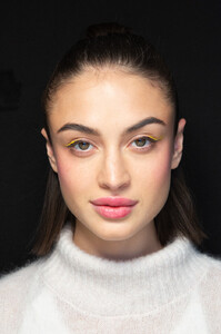 Tadashi+Shoji+Spring+2020+Backstage+UZBq1GAZjwcx.jpg
