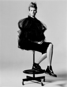 1533197052_10-MAGAZINE_1-011.jpg