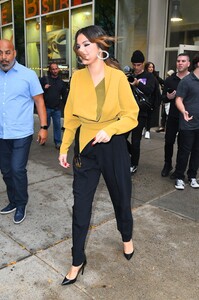        sel291019BZNimage17.jpg