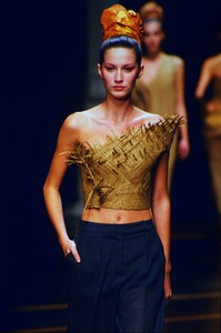 1624019169_gianfranco-ferre-ss-1999(3).thumb.jpg.629a78f2d069fced9f94f0a9475afe3f.jpg