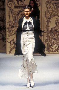 162607719_Chanel1993HauteCouture69.thumb.jpg.f8d56540ecb9cad94eed759f0e3b868e.jpg