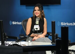        sel281019BZNimage108.jpg