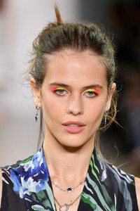 1627052476_NicoleMillerRunwaySeptember2019NewYork25iyEvmPdSex.thumb.jpg.eeedc56bbcca8f12493cf9542eacc2b4.jpg