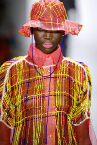 1644871822_ParsonsMFARunwaySeptember2019NewYorkBeH9gtq0LKGx.thumb.jpg.cc92ec1f5b21cd33221c8c3f64e90b02.jpg