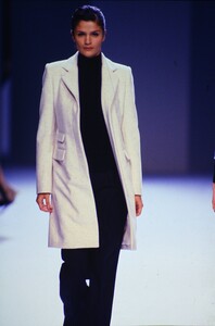 1731697068_helena(3).thumb.jpg.3ac5ee9886418df4429ef0529ac0b9dd.jpg