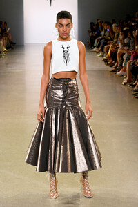 1749925591_VictoriaHayesSpringSummer2020RunwayRFjAAzUk4XEx.thumb.jpg.dc5eb5bc36976a864396cc8b261a0aaf.jpg
