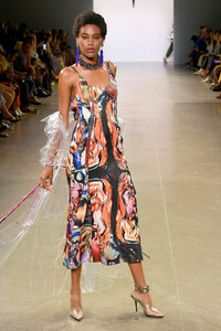 1753979772_VictoriaHayesSpringSummer2020Runway_bnic8qrTskx.thumb.jpg.fc7bcc88dc7dd5ab22b850cf58b706b9.jpg