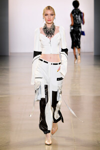 1760984651_VictoriaHayesSpringSummer2020Runwayjo4UDlo4-9jx.thumb.jpg.5a2ea96f6a46b50b7377d849ad270123.jpg