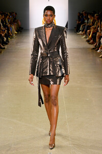 17751533_VictoriaHayesSpringSummer2020RunwaypgRQCZUnEgfx.thumb.jpg.7d57d64375561285b025a6d5989e782b.jpg