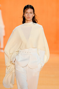 1802975520_SallyLaPointeRunwaySeptember2019NewYorkReSujTquKJhx.thumb.jpg.8460161a6cfee70685d3891350ec48bf.jpg