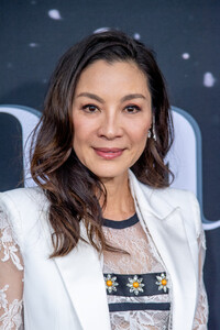 Michelle+Yeoh+Last+Christmas+New+York+Premiere+1cXFyZnp9Wdx.jpg