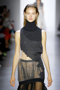 1867526587_ParsonsMFARunwaySeptember2019NewYork7T9SLZe4neTx.thumb.jpg.4c7676faf56689271e0319d291164042.jpg