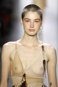 1896146522_ParsonsMFARunwaySeptember2019NewYorkU69kb6GDfFix.thumb.jpg.6619d8ded868e6ced365ef0597c7d73e.jpg