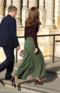 19485138-7553831-During_her_visit_Her_Royal_Highness_pictured_arriving_will_view_-a-26_1570650019708.jpg