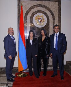 19500520-7555629-Special_moment_The_ladies_proudly_posed_with_the_Armenian_flag_a-a-5_1570661931704.jpg