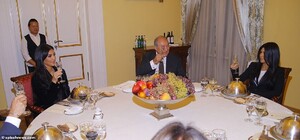 19500552-7555629-The_President_s_office_wrote_on_Instagram_Kim_and_Kourtney_said_-a-38_1570644420173.jpg