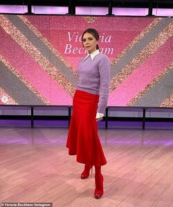 19743364-7578519-Candid_chat_Victoria_was_quizzed_by_Hoda_Kotb_about_the_secret_s-a-18_1571227693481.jpg