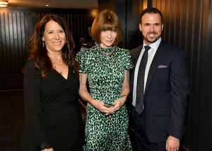 Anna+Wintour+God+Love+Deliver+Golden+Heart+rI9YQrG3DXhx.jpg