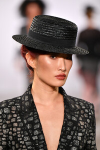 2065869295_TaorayWangS20RunwaySeptember2019New_HBzHqxutSkx.thumb.jpg.bb281655f22505b3024e45083e423de4.jpg