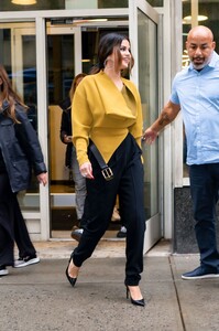        sel291019BZNimage4.jpg