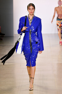 2086627331_VictoriaHayesSpringSummer2020Runway_6zbzrjuigUx.thumb.jpg.3d7d837a6fa0998a1ebce361ef69baf3.jpg