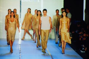 20942282_dkny-ss-2000(11).thumb.jpg.aa896c468ea4d1c0f10674aa4e5e3ed8.jpg