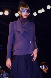 218877002_john-galliano-fw-1989(3).thumb.jpg.4eb232a21ce813fd3f334e5c2ff5de43.jpg