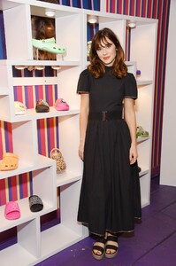        zoo171019BZNimage2.jpg
