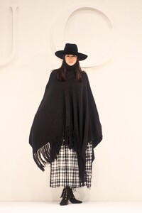 330767393_Gucci1993WomenRTW72.thumb.jpg.2de8eb8588f245eaad0b76b734012eae.jpg